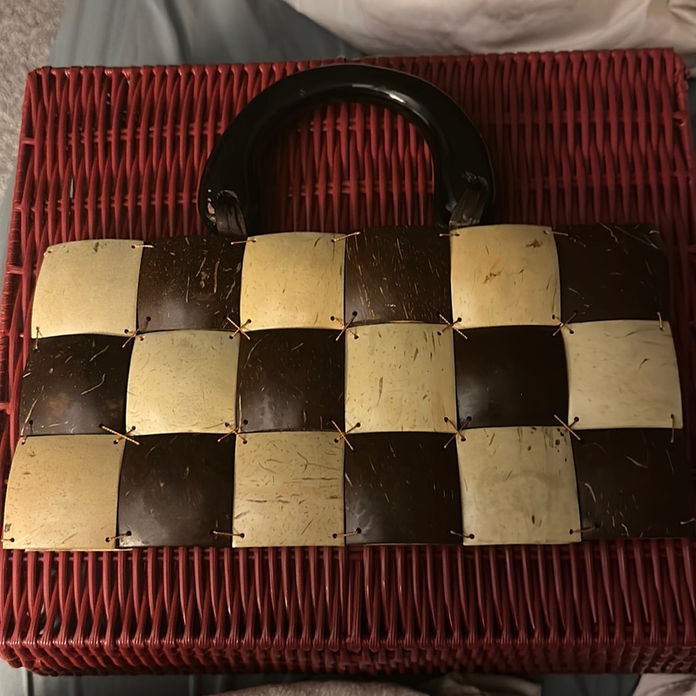 Yoa Coconut Squared Purse